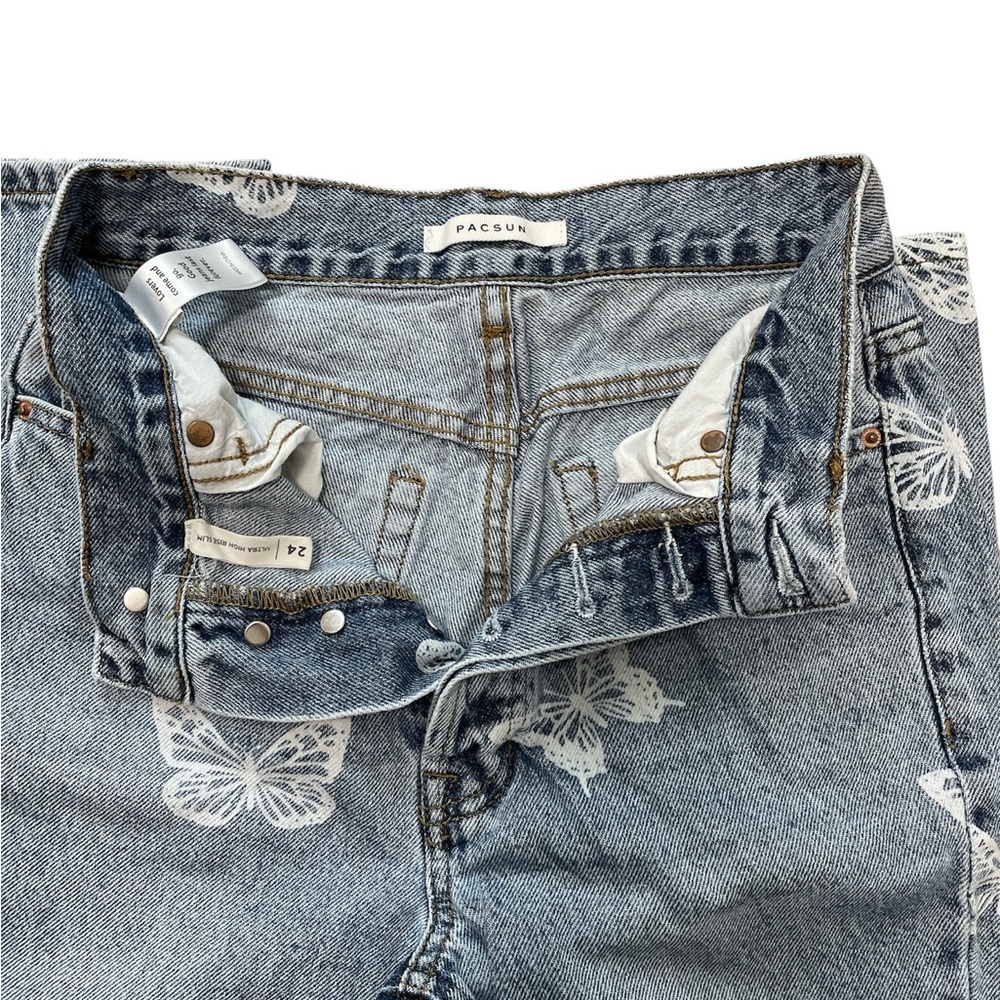 PacSun High Rise Blue Jeans with White Butterfly Design - Picture 3 of 3